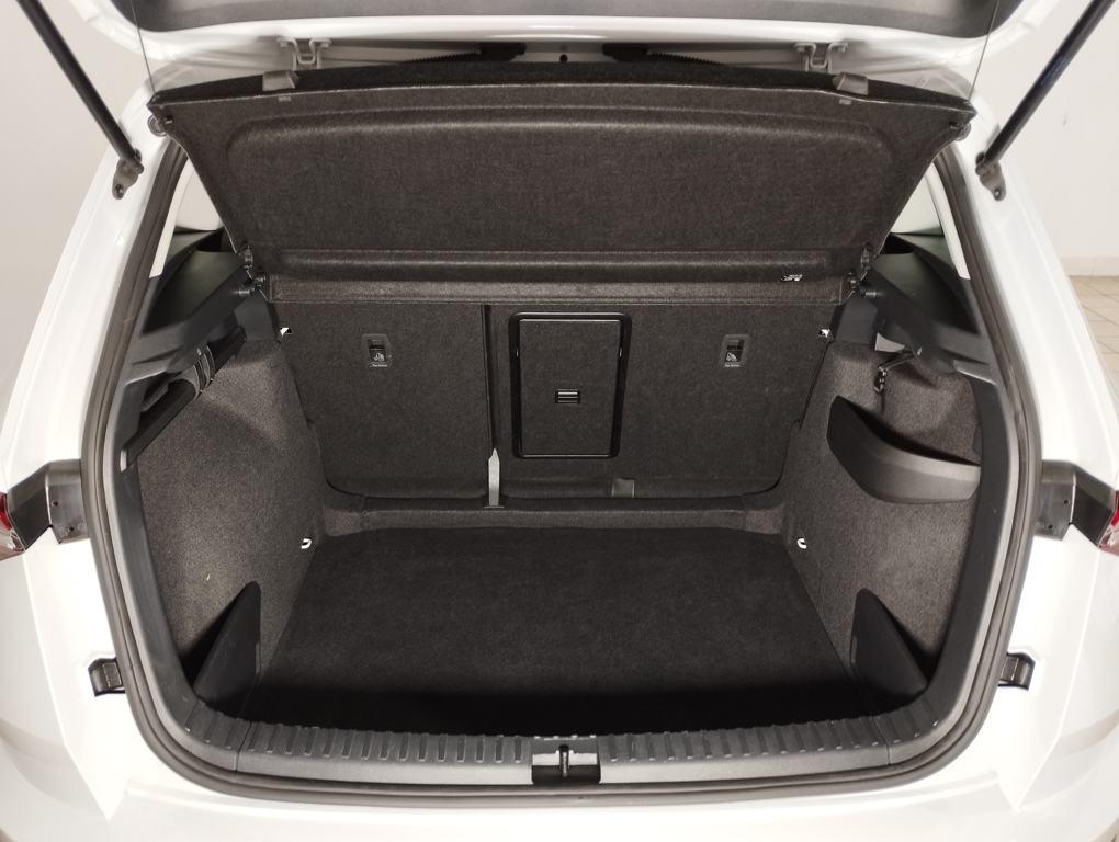 Skoda Karoq 1.5 TSI ACT Selection DSG 110 kW (150 CV) - 6