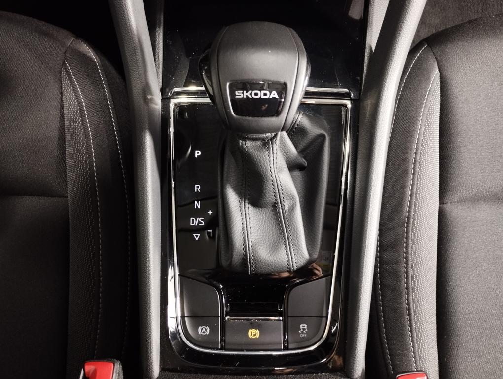 Skoda Karoq 1.5 TSI ACT Selection DSG 110 kW (150 CV) - 17