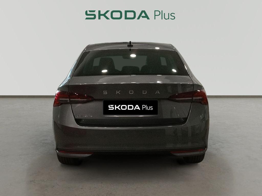 Skoda Octavia 2.0 TDI Design DSG 110 kW (150 CV) - 10