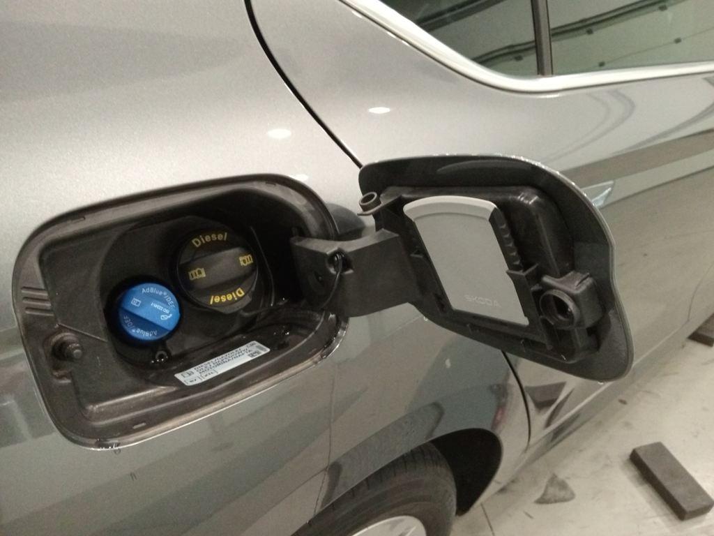 Skoda Octavia 2.0 TDI Design DSG 110 kW (150 CV) - 15