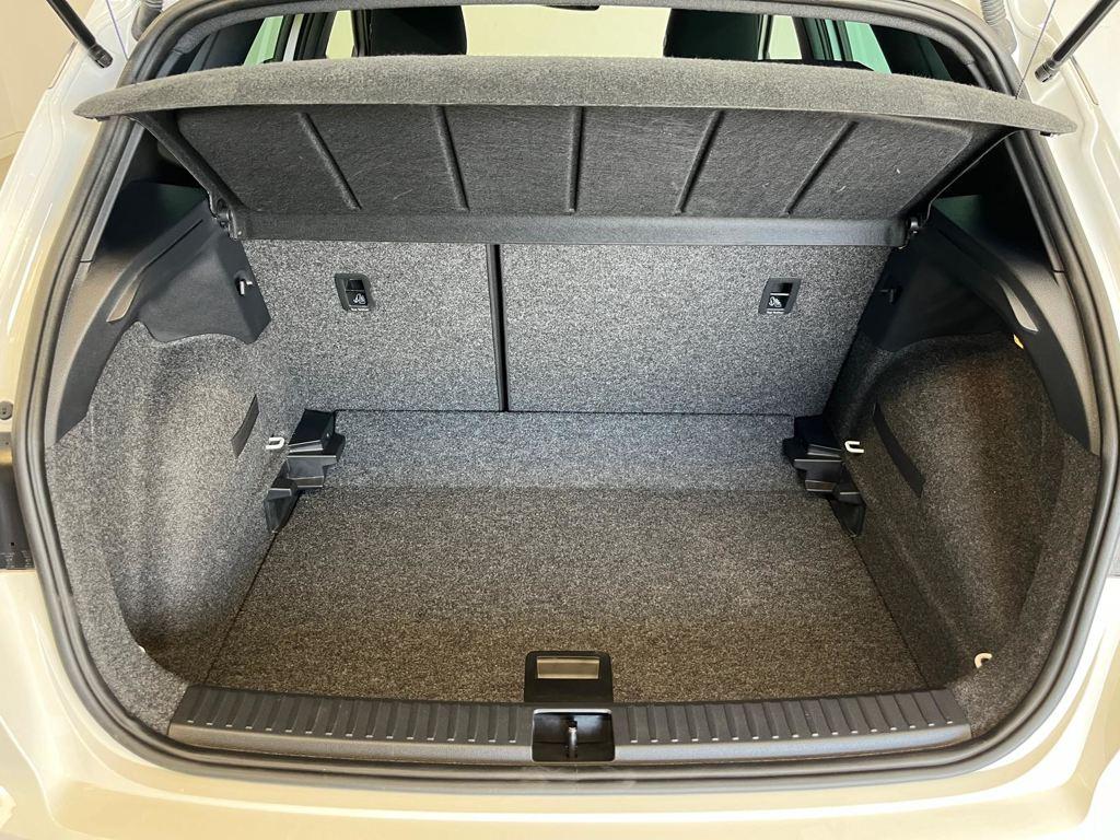 SEAT Arona 1.0 TSI S&S Xperience XM 85 kW (115 CV) - 6