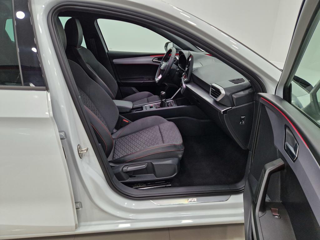 SEAT León 1.5 TSI S&S FR 25 Aniversario 85 kW (116 CV) - 4