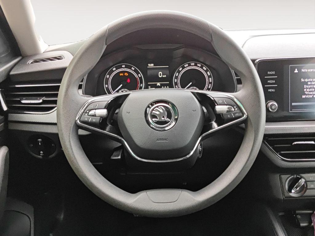 Skoda Kamiq 1.0 TSI Active 70 kW (95 CV) - 8