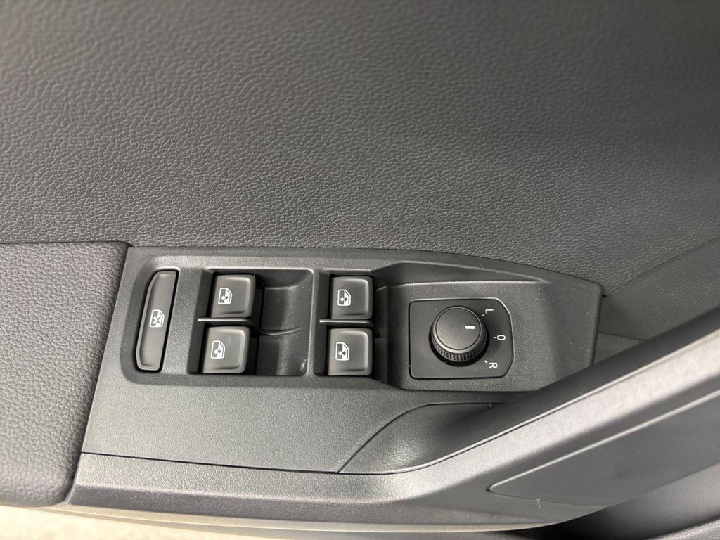 SEAT Ibiza 1.0 MPI Reference Salta 59 kW (80 CV) - 11