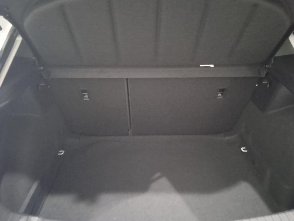 SEAT León 1.5 eTSI Style 25 Aniversario DSG 85 kW (116 CV) - 6