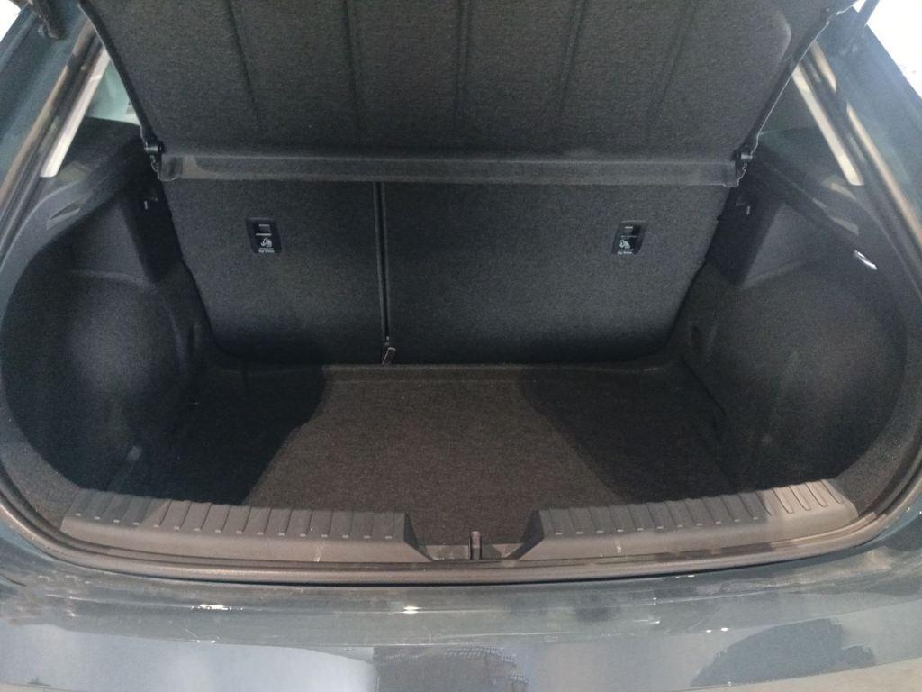 SEAT León 1.5 TSI S&S Style 25 Aniversario 85 kW (116 CV) - 6