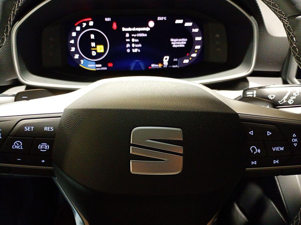 SEAT León 1.5 TSI S&S Style 25 Aniversario 85 kW (116 CV) - 11