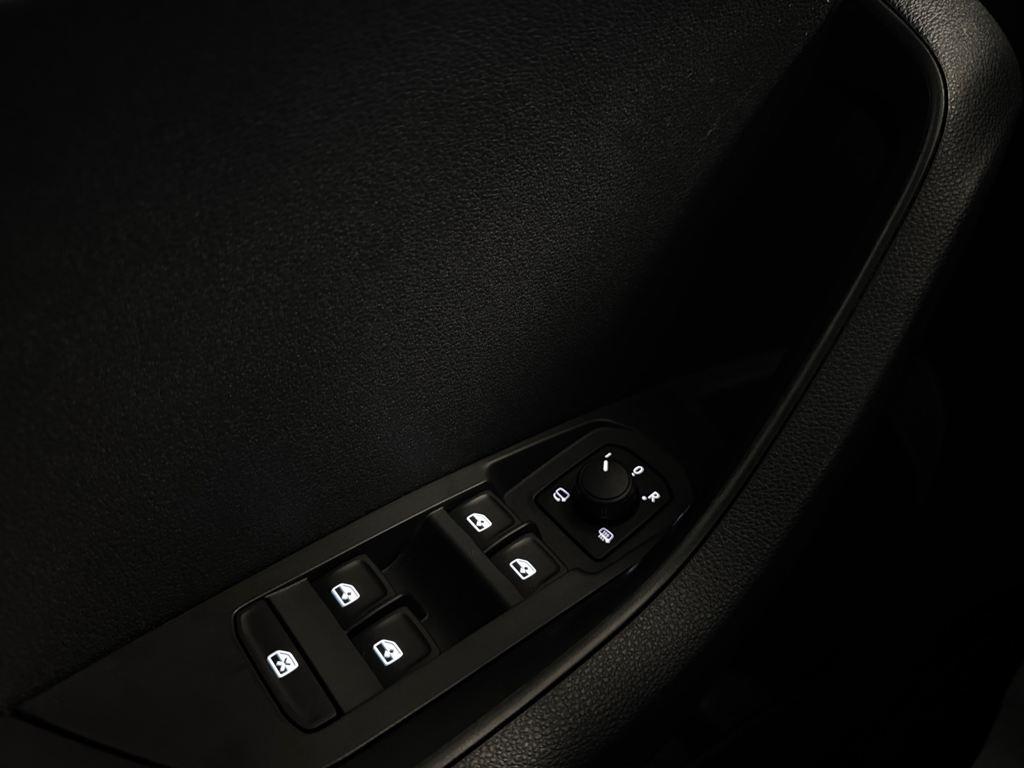 Skoda Karoq 1.0 TSI Ambition 81 kW (110 CV) - 12