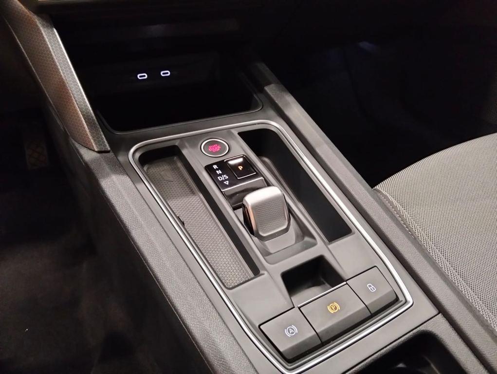 SEAT León 1.5 eTSI Style 25 Aniversario DSG 85 kW (116 CV) - 10