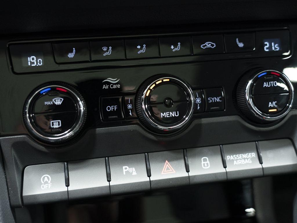 Skoda Karoq 1.5 TSI ACT Design DSG 110 kW (150 CV) - 13