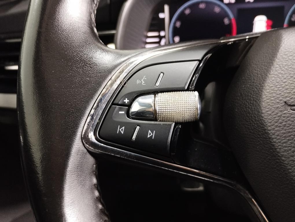 Skoda Kamiq 1.0 TSI Ambition 81 kW (110 CV) - 10