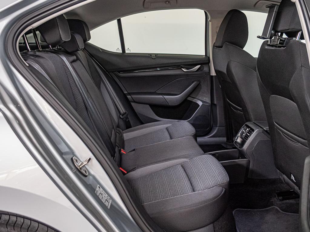 Skoda Octavia 2.0 TDI Selection 85 kW (115 CV) - 5