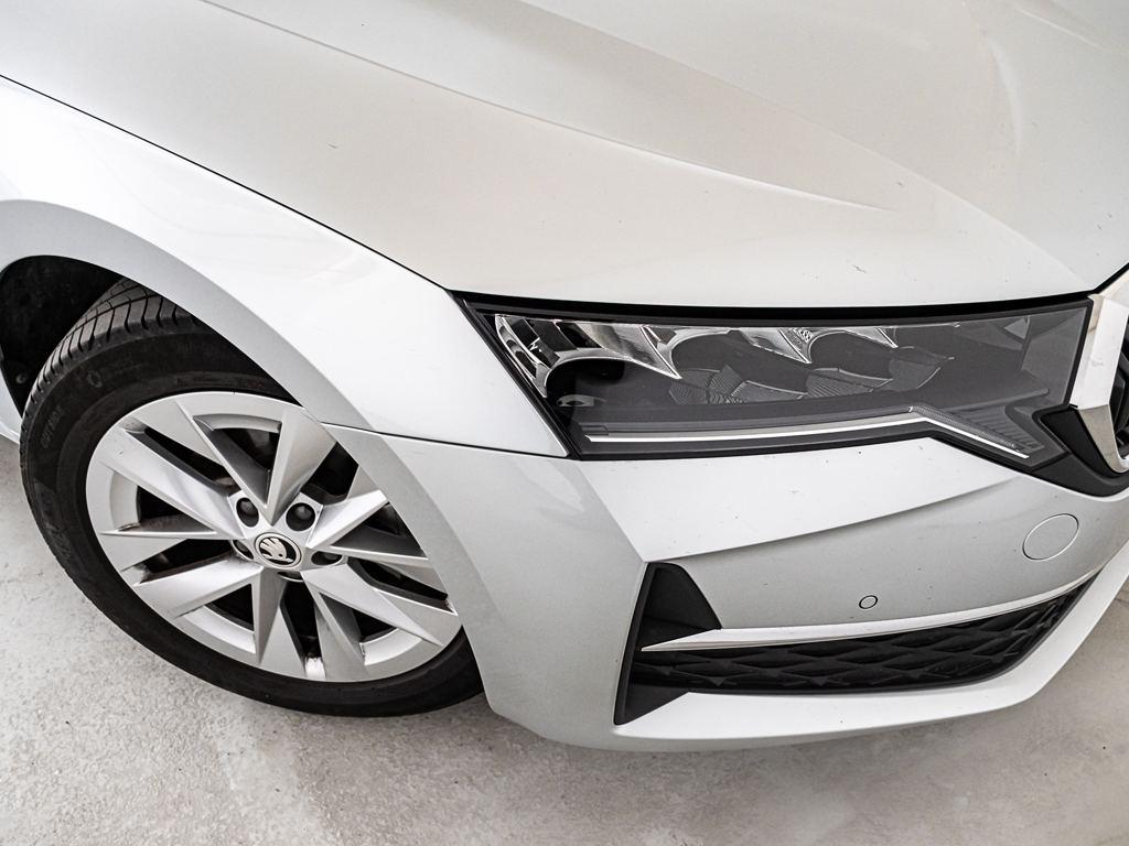 Skoda Octavia 2.0 TDI Selection 85 kW (115 CV) - 8