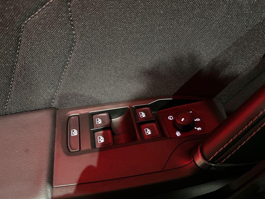 CUPRA León 1.5 eTSI DSG 110 kW (150 CV) - 11