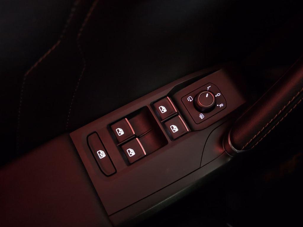 CUPRA Formentor 1.4 e-Hybrid DSG 150 kW (204 CV) - 16