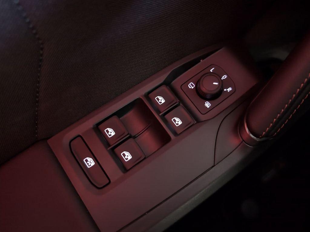 CUPRA León 1.5 TSI e-Hybrid 150 kW (204 CV) DSG - 18