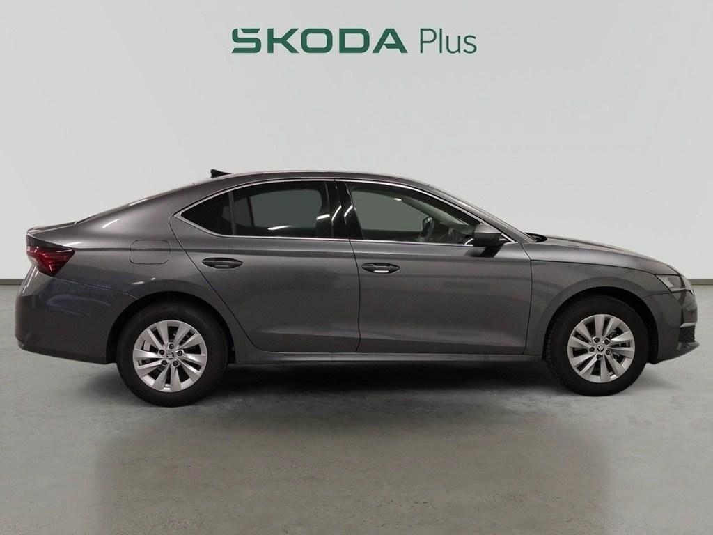 Skoda Octavia 1.5 TSI m-HEV Design DSG 85 kW (116 CV) - 2