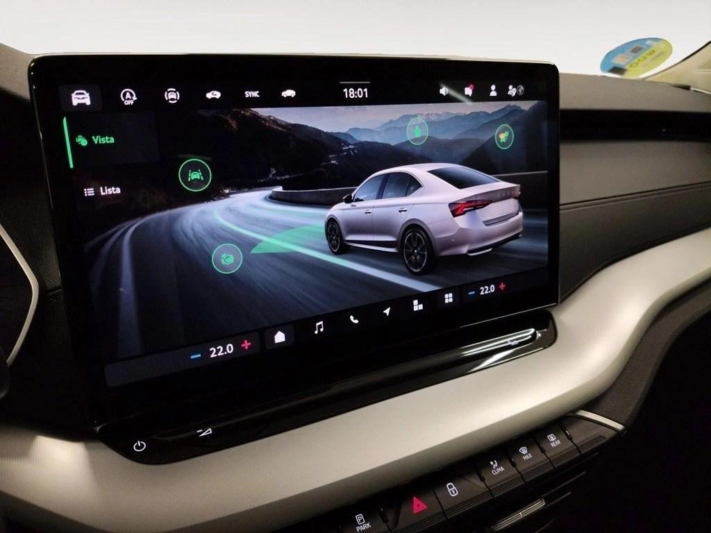 Skoda Octavia 1.5 TSI m-HEV Design DSG 85 kW (116 CV) - 8