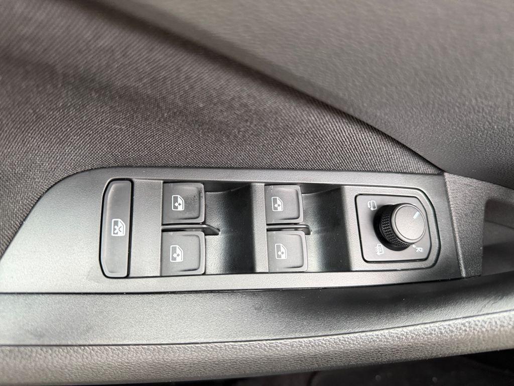 Skoda Kamiq 1.0 TSI Selection DSG 85 kW (115 CV) - 17