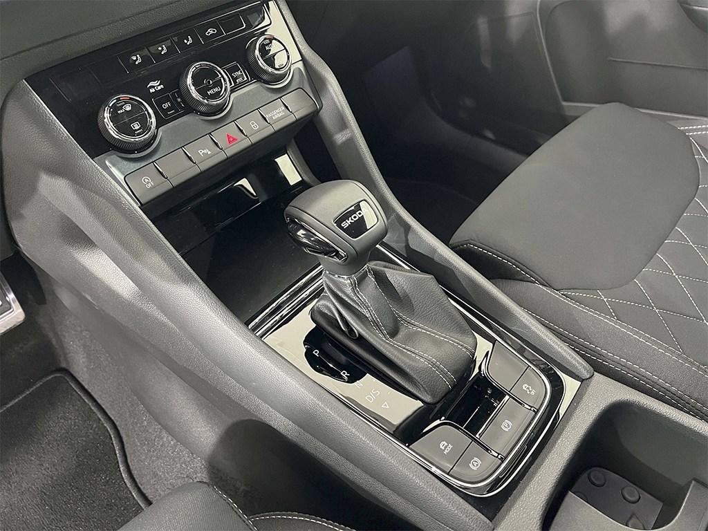 Skoda Karoq 1.5 TSI ACT Sportline DSG 110 kW (150 CV) - 10