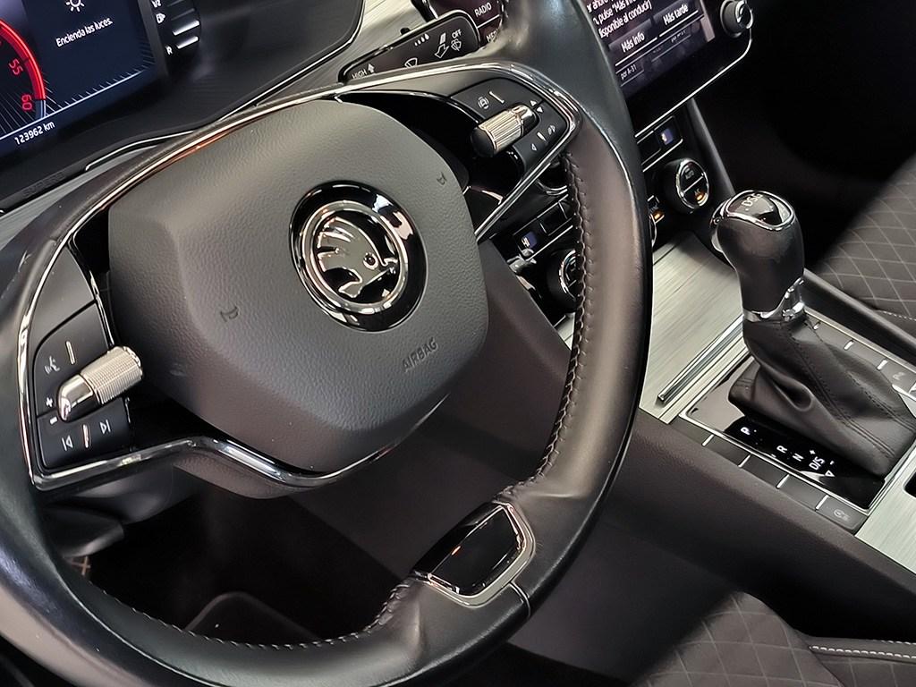 Skoda Superb 2.0 TDI Ambition DSG 110 kW (150 CV) - 9