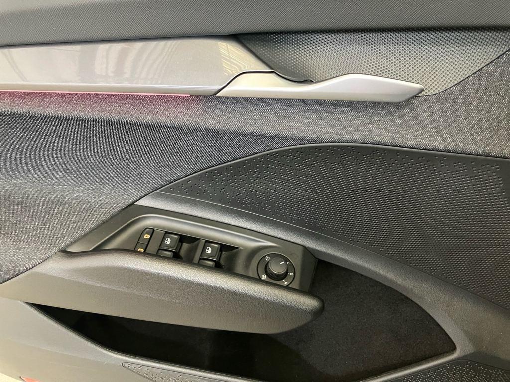 Skoda Elroq 50 55 kWh 125 kW (170 CV) - 9