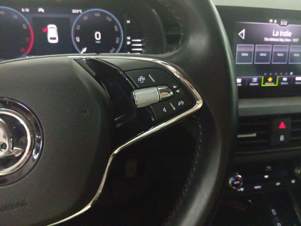 Skoda Scala 1.0 TSI Emotion 81 kW (110 CV) - 9