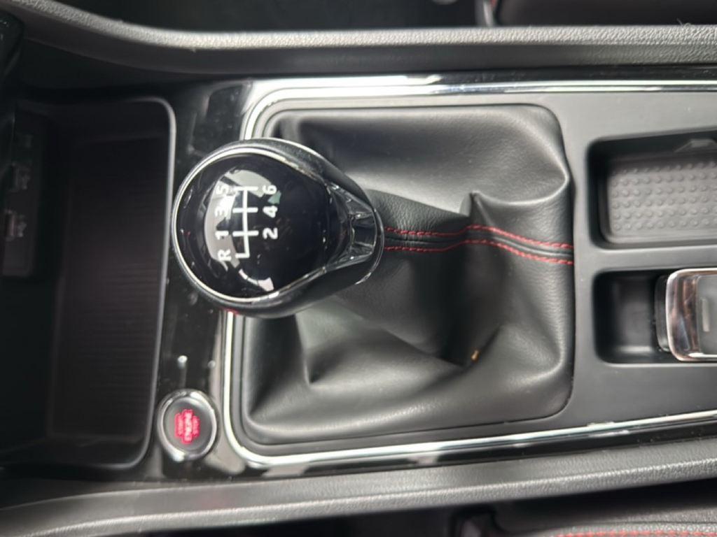 SEAT León 1.5 TSI S&S FR Black Edition 110 kW (150 CV) - 12