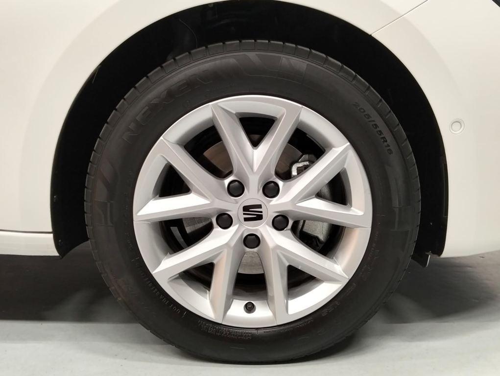 SEAT León 1.5 eTSI Style 25 Aniversario DSG 85 kW (116 CV) - 7