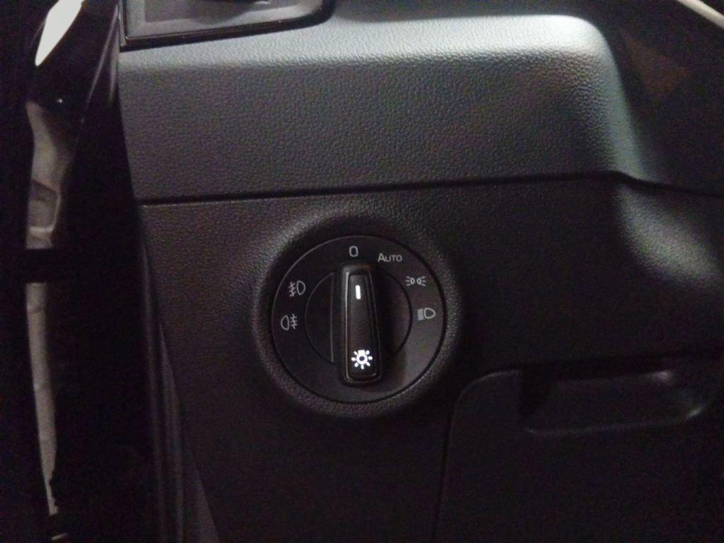 Skoda Karoq 1.5 TSI ACT Selection DSG 110 kW (150 CV) - 16