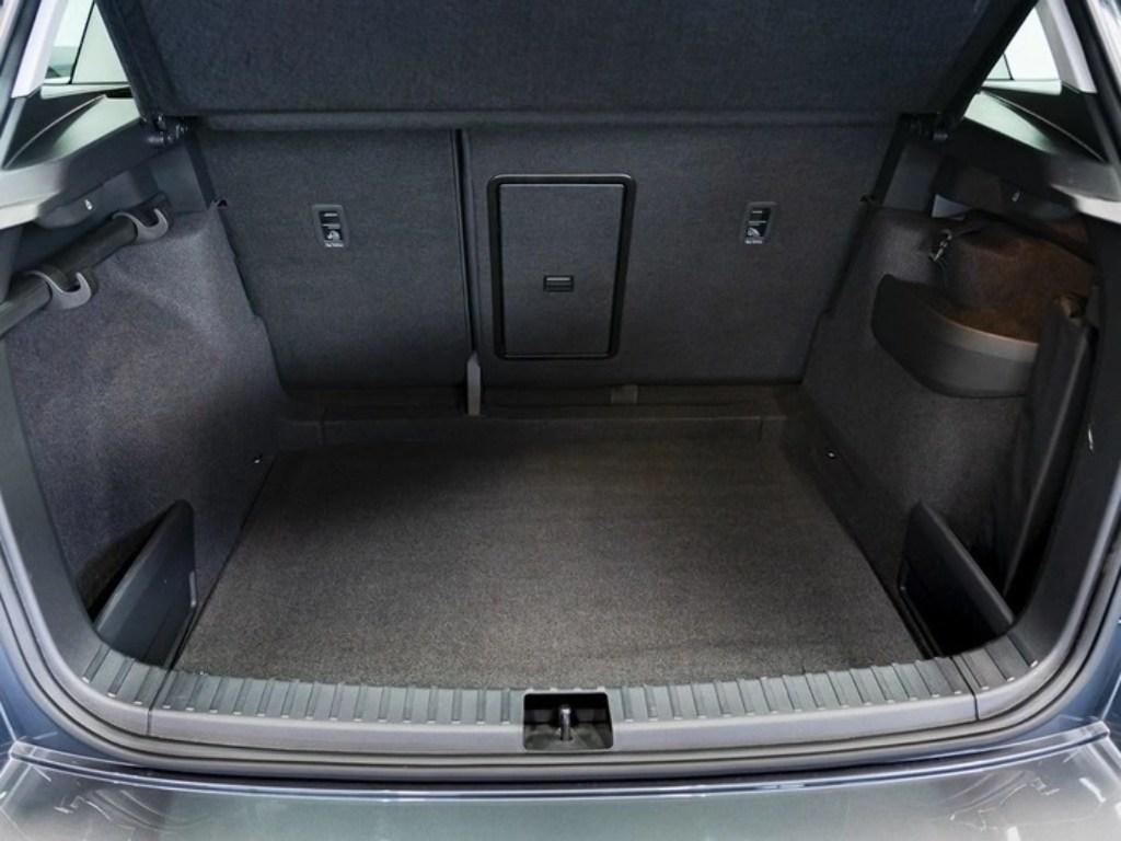 Skoda Karoq 1.5 TSI ACT Design DSG 110 kW (150 CV) - 6