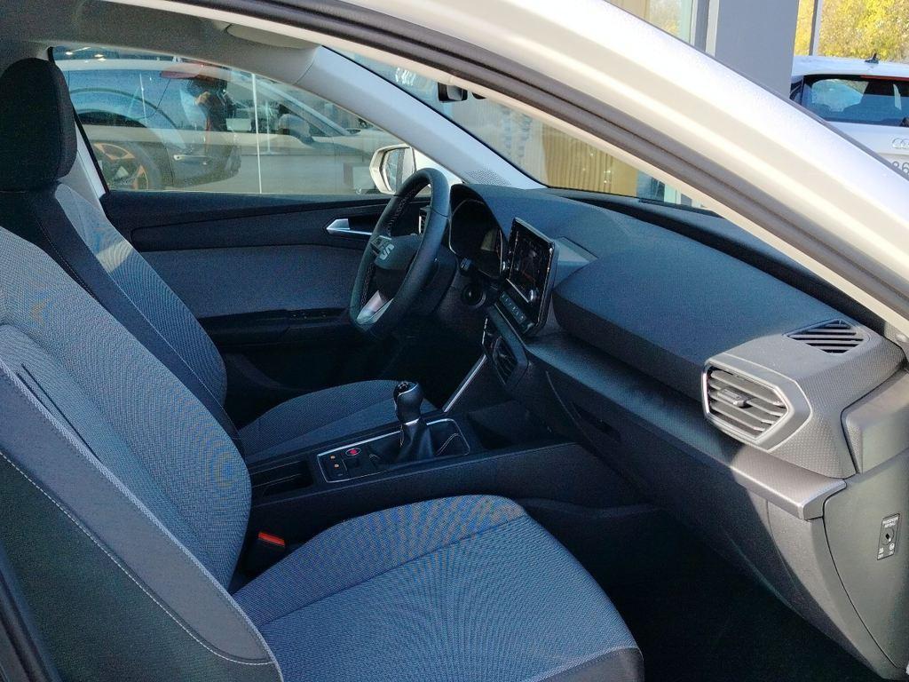 SEAT León 1.0 TSI S&S Style XL Vision 81 kW (110 CV) - 4