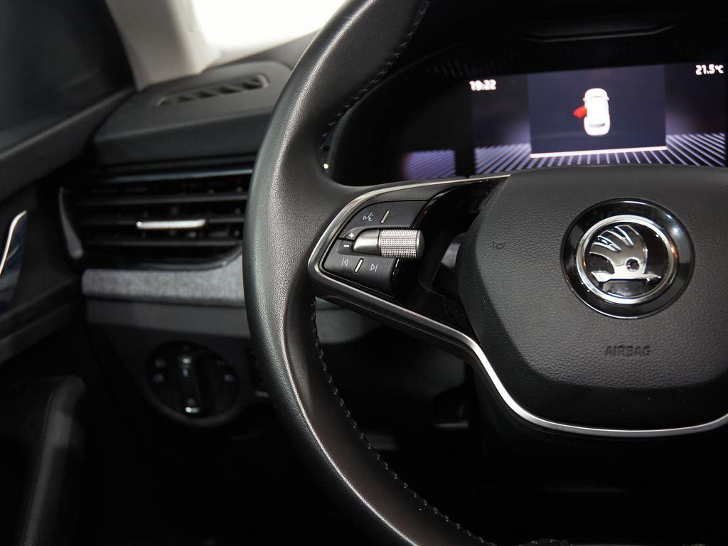 Skoda Kamiq 1.0 TSI Selection 85 kW (115 CV) - 11