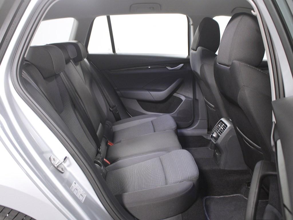 Skoda Octavia Combi 2.0 TDI Selection 85 kW (115 CV) - 5