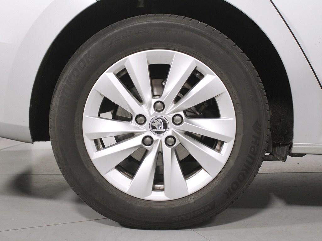 Skoda Octavia Combi 2.0 TDI Selection 85 kW (115 CV) - 7