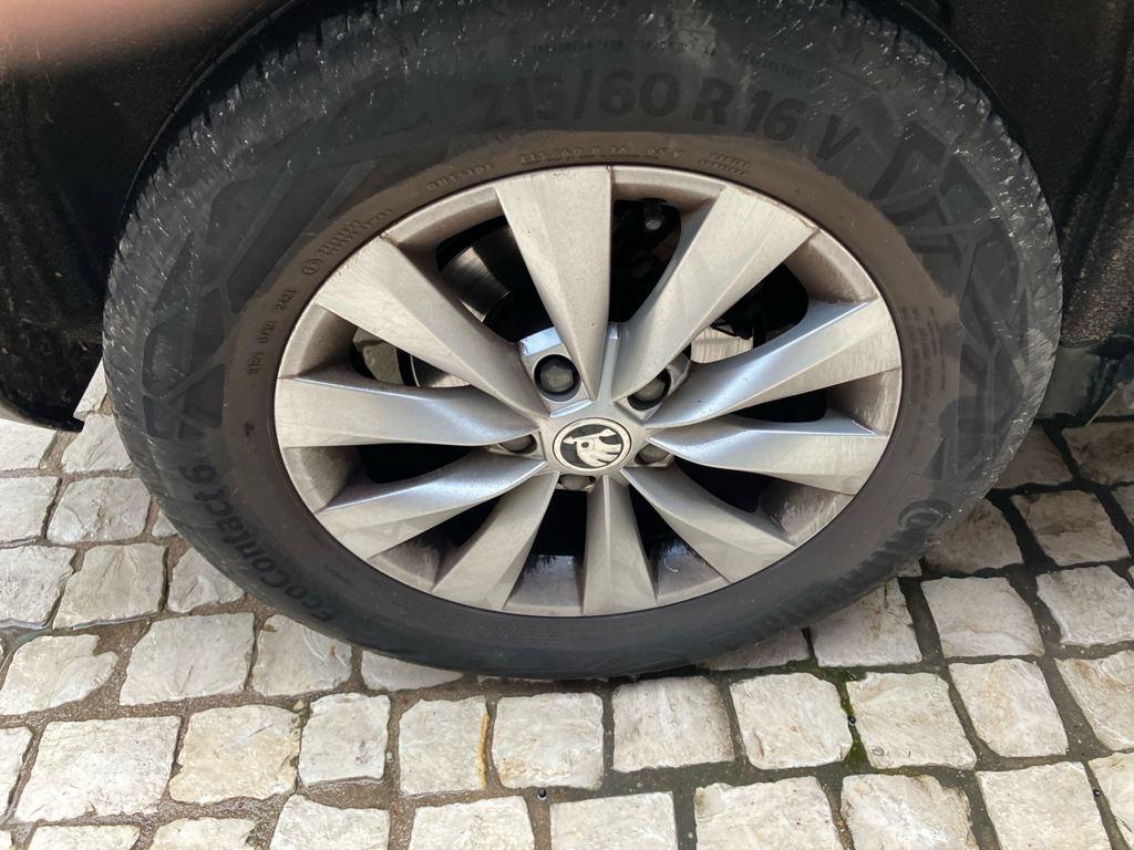 Skoda Karoq 1.0 TSI Ambition 81 kW (110 CV) - 7