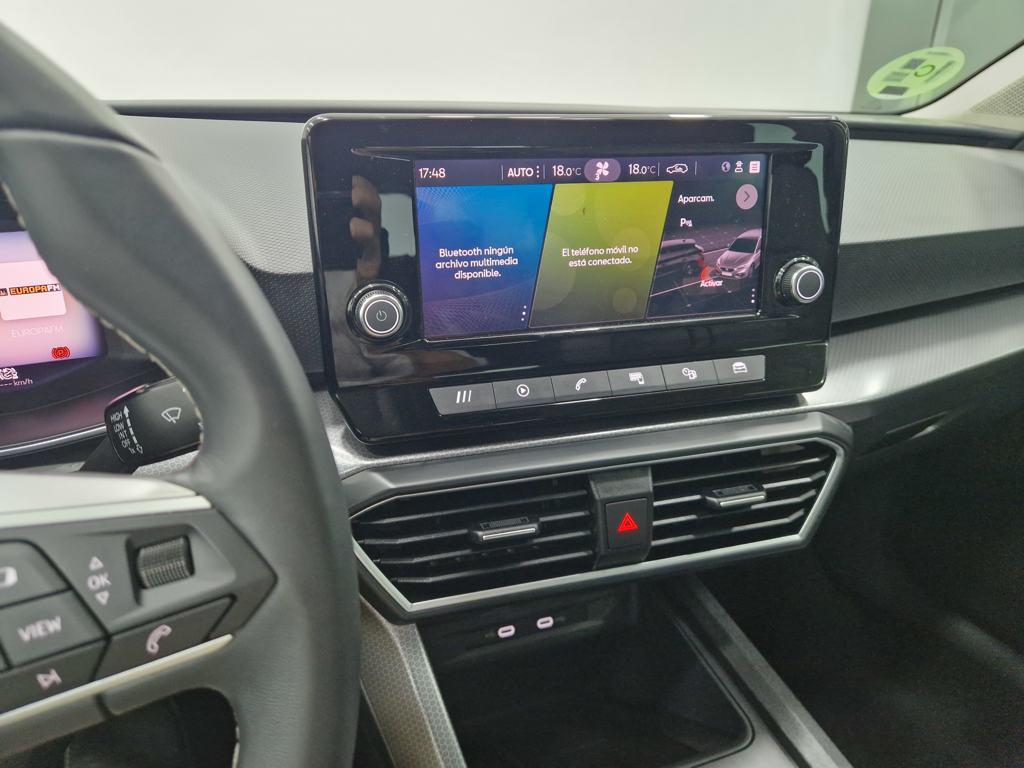 SEAT León 1.0 TSI S&S Style XL Vision 81 kW (110 CV) - 9