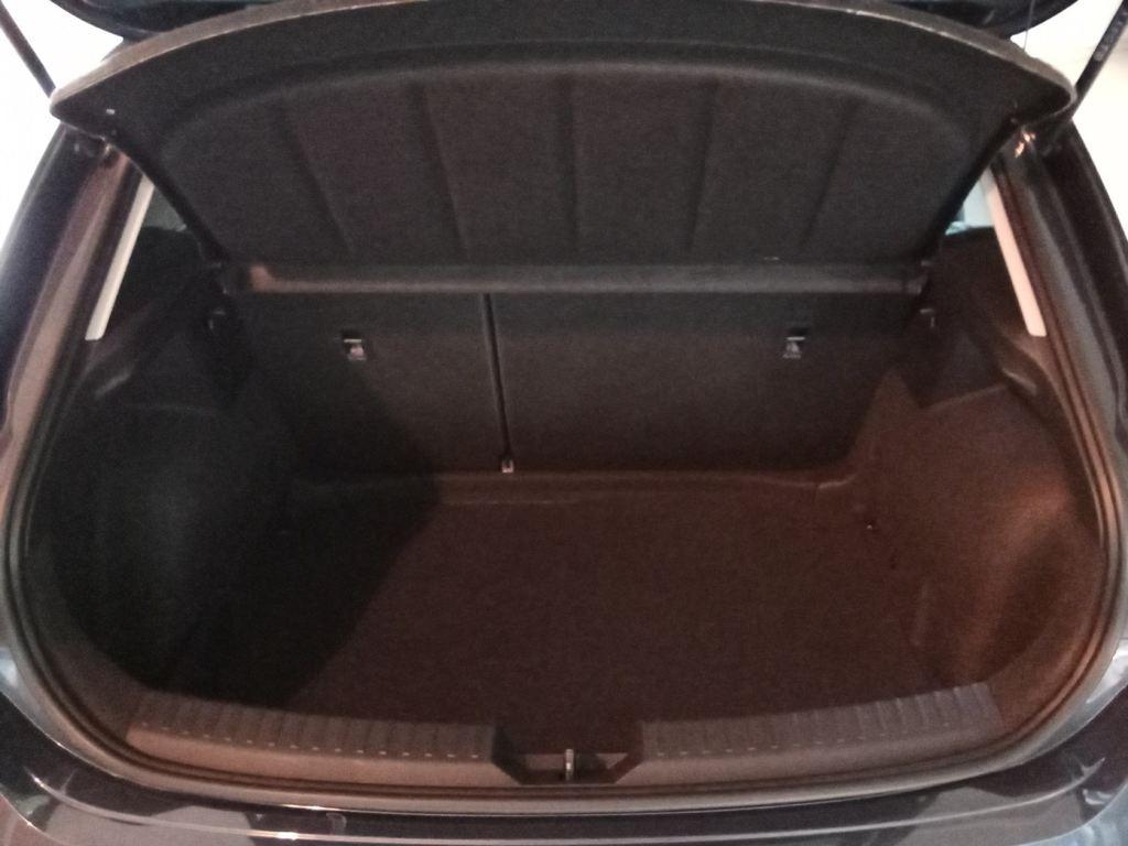 SEAT León 1.5 TSI S&S Style 25 Aniversario 85 kW (116 CV) - 6