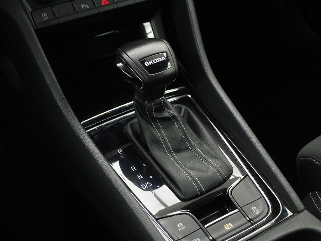 Skoda Karoq 1.5 TSI ACT Sportline DSG 110 kW (150 CV) - 9