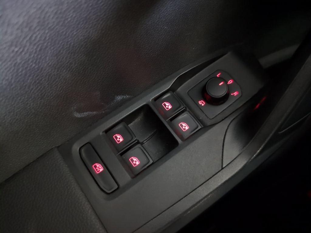 SEAT Ibiza 1.0 TSI Style XL Wired 81 kW (110 CV) - 16