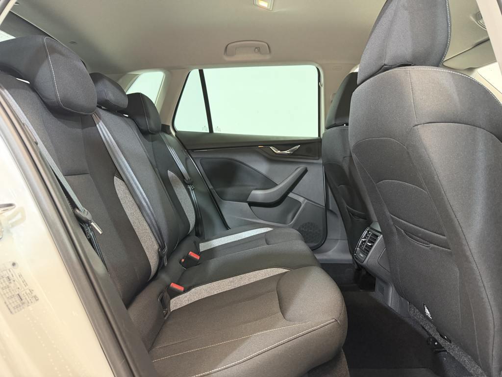 Skoda Kamiq 1.0 TSI Selection 70 kW (95 CV) - 5