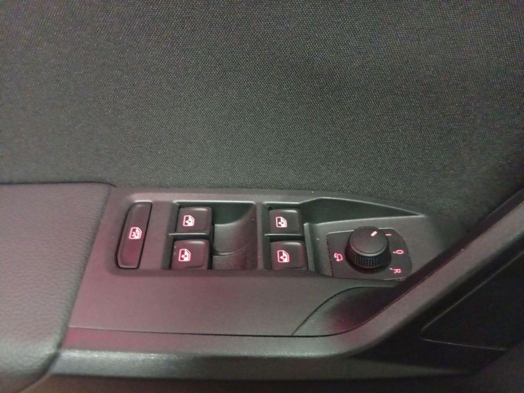 SEAT Arona 1.0 TSI FR Special Edition DSG 85 kW (115 CV) - 12