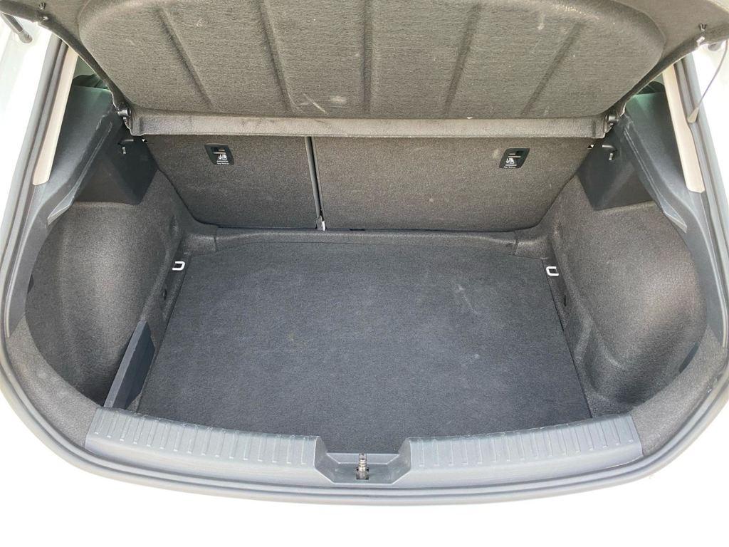 SEAT León 1.5 TSI S&S Style 25 Aniversario 85 kW (116 CV) - 6