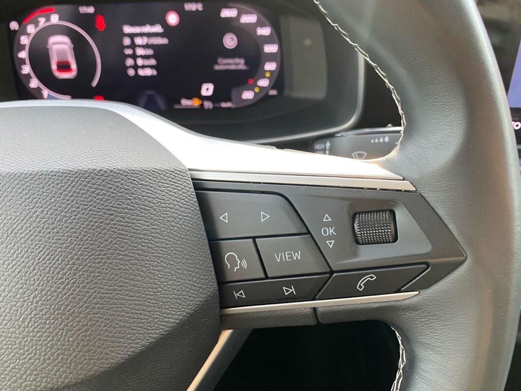 SEAT León 1.5 TSI S&S Style 25 Aniversario 85 kW (116 CV) - 9