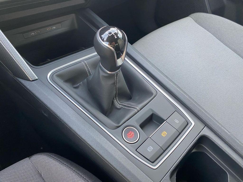 SEAT León 1.5 TSI S&S Style 25 Aniversario 85 kW (116 CV) - 15