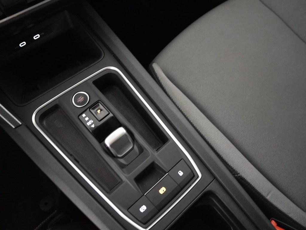 SEAT León 1.5 eTSI Style 25 Aniversario DSG 85 kW (116 CV) - 10