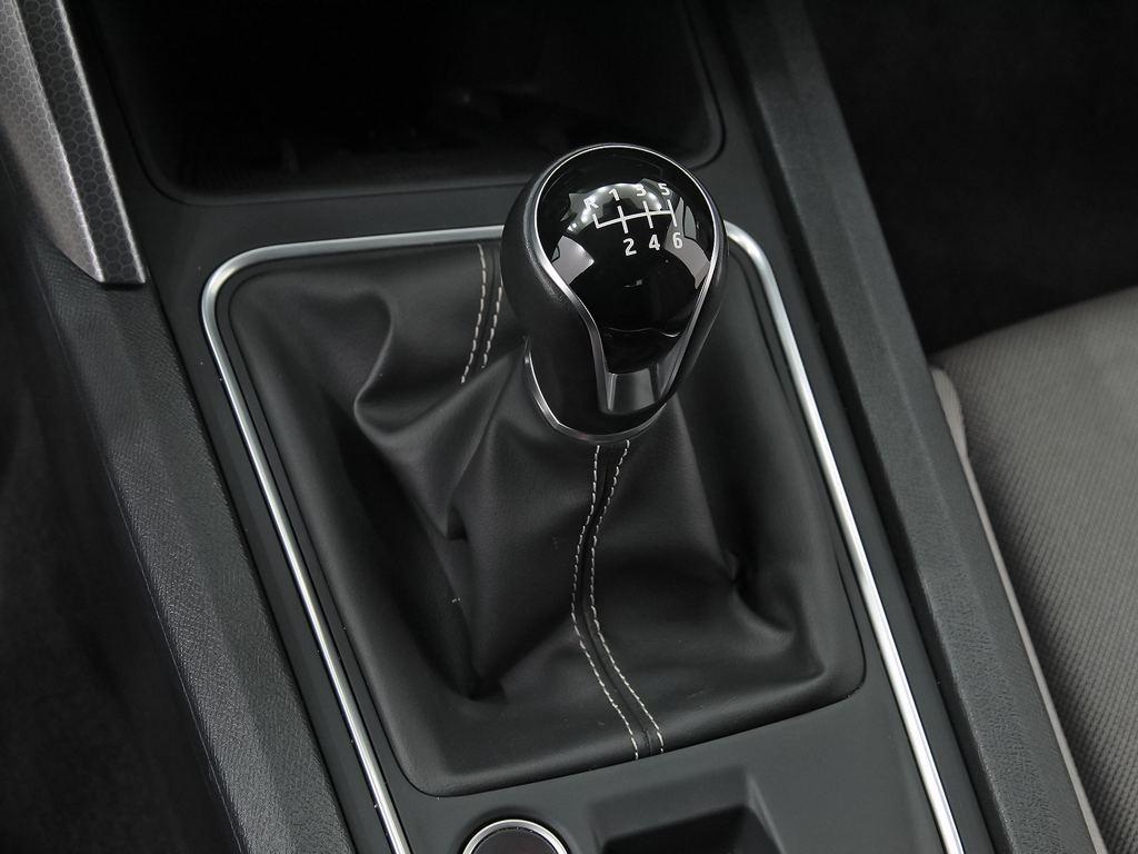 SEAT León 1.5 TSI S&S Style 25 Aniversario 85 kW (116 CV) - 15