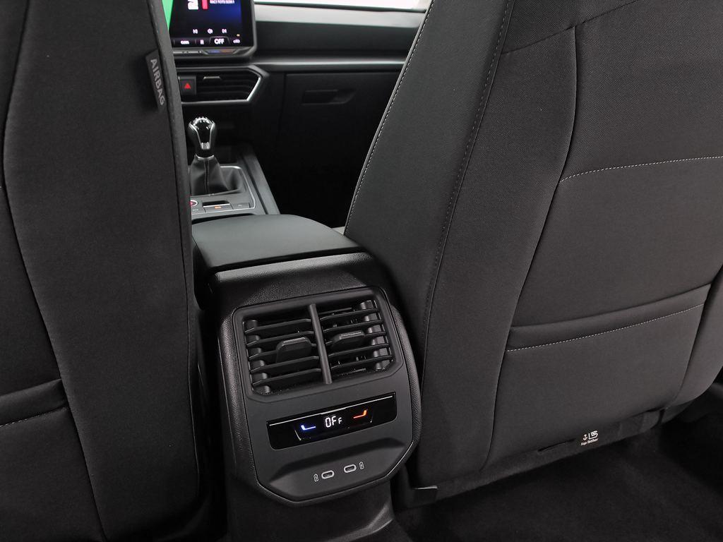 SEAT León 1.5 TSI S&S Style 25 Aniversario 85 kW (116 CV) - 16