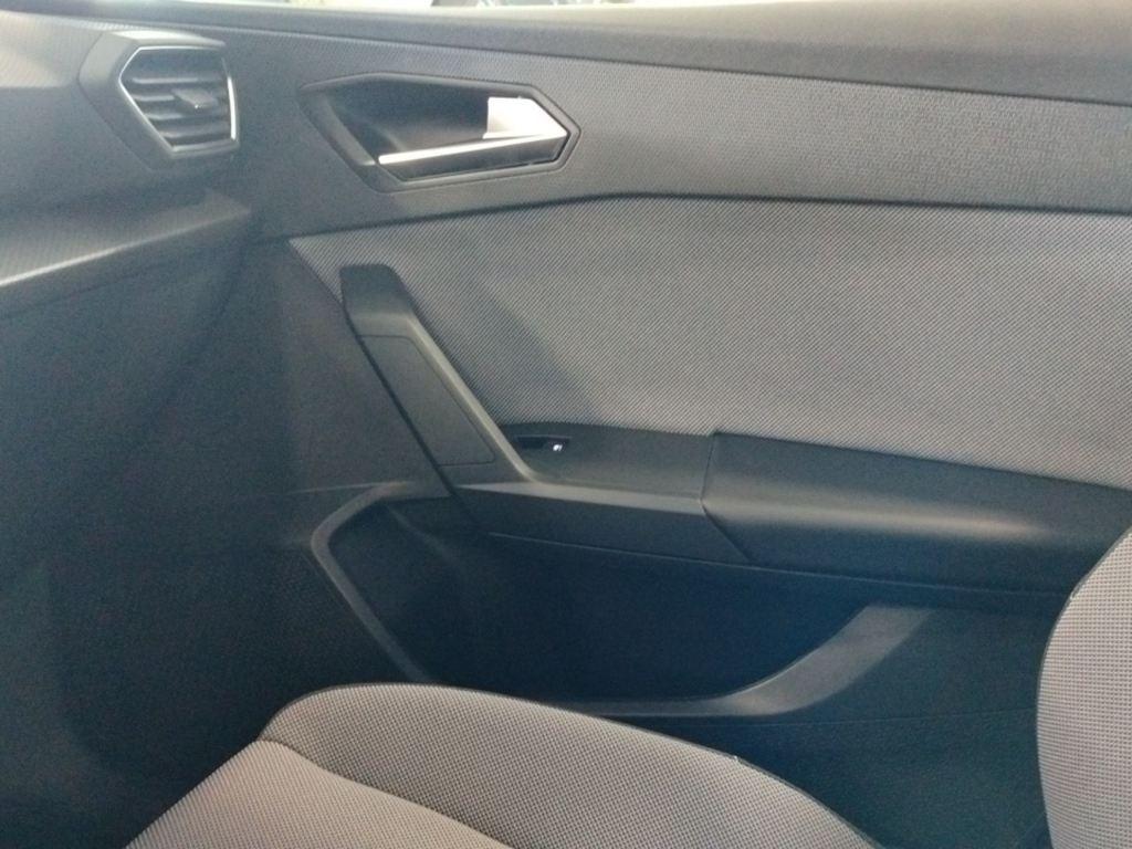 SEAT León 1.5 eTSI Style 25 Aniversario DSG 85 kW (116 CV) - 11