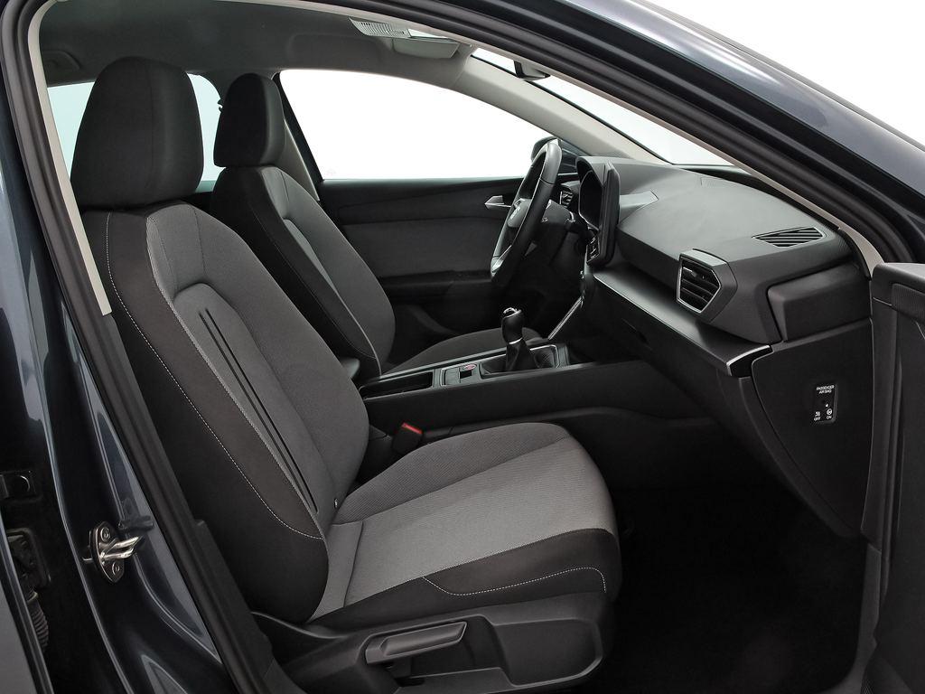 SEAT León 1.5 TSI S&S Style 25 Aniversario 85 kW (116 CV) - 4